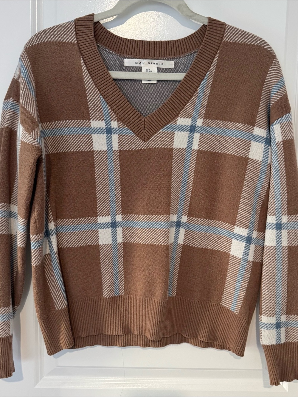 MAX STUDIO Brown Plaid V‑Neck Sweater